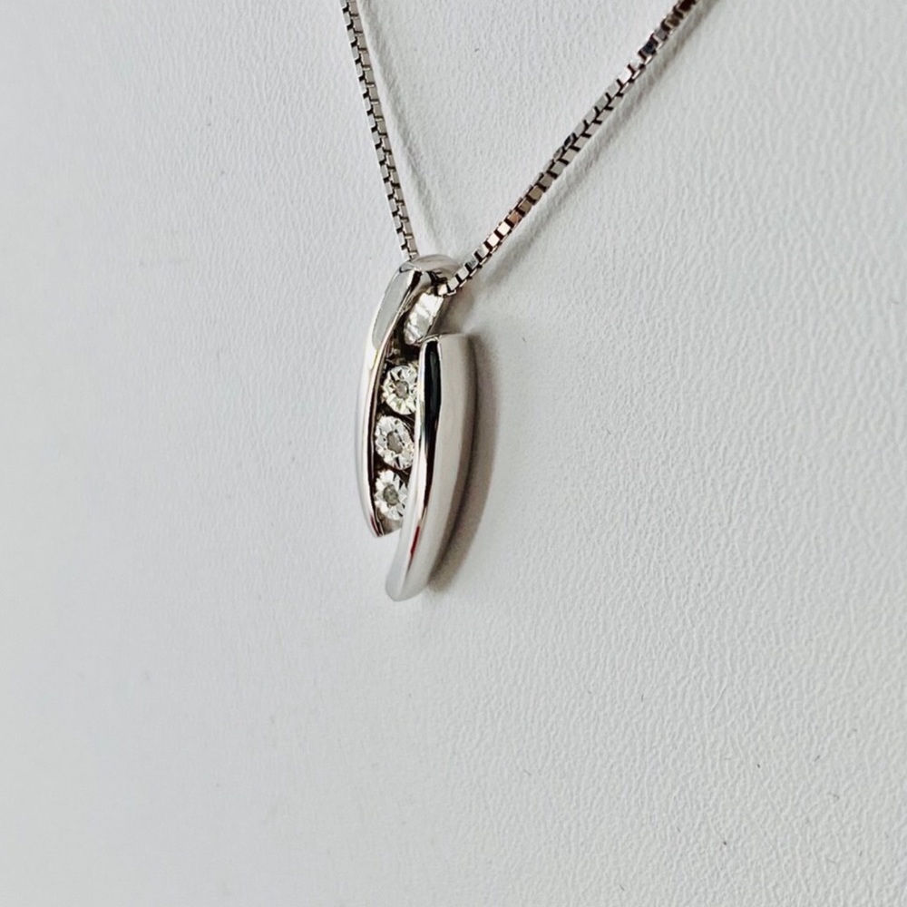 S925 .06Ct Round Cut Diamond Pendant Necklace - Picture 4 of 7
